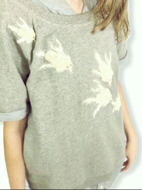 Anthropologie Floreat Flutter Bird Pullover Short Sleeved Sweatshirt size Small
